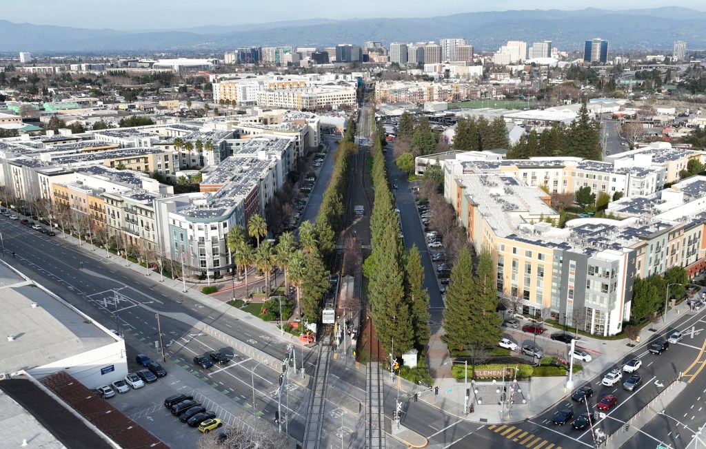 Silicon Valley economy faces strain despite growth, AI boom, venture capital surge