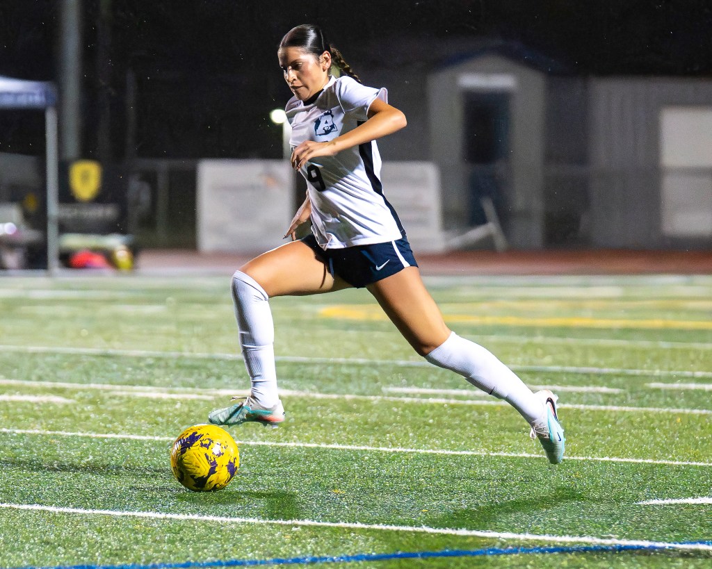 Aptos talent Alexa Castaneda commits to NCAA D-I Fresno State
