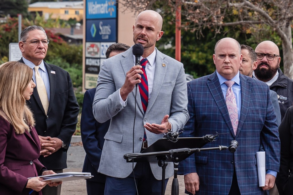 Former Coronado mayor warned by election regulators over missing financial disclosures – San Diego Union-Tribune