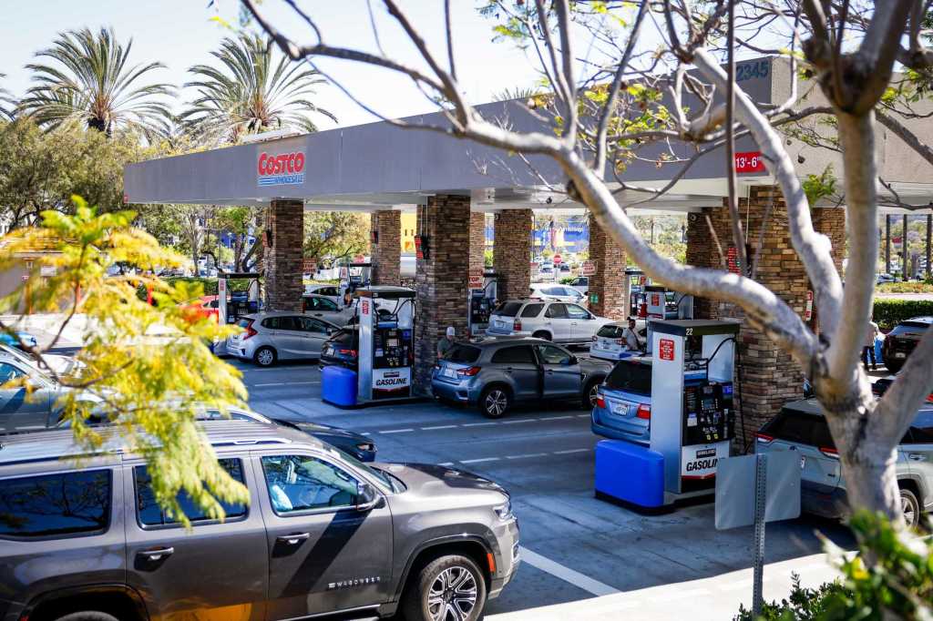 Amid economic uncertainty, California regulators wrestle with updating state’s Cap-and-Invest program – San Diego Union-Tribune