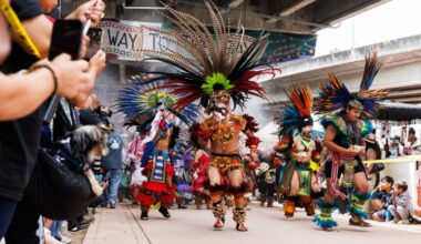 Thousands come together in Barrio Logan to celebrate Chicano Park Day