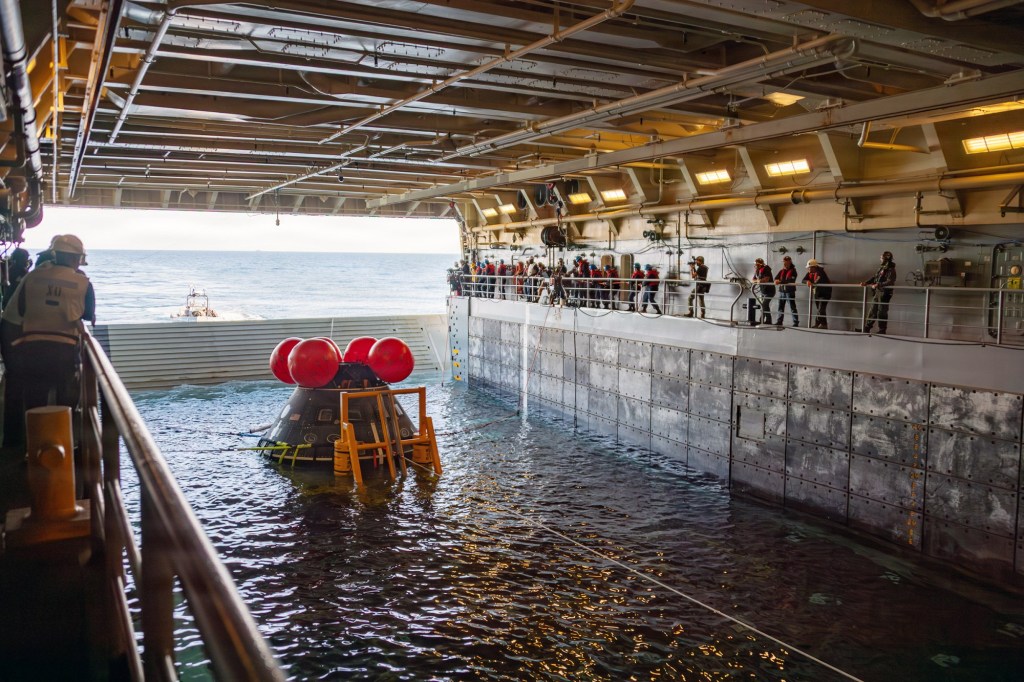 San Diego warship to recover Artemis II astronauts when they splash down in ocean Friday – San Diego Union-Tribune