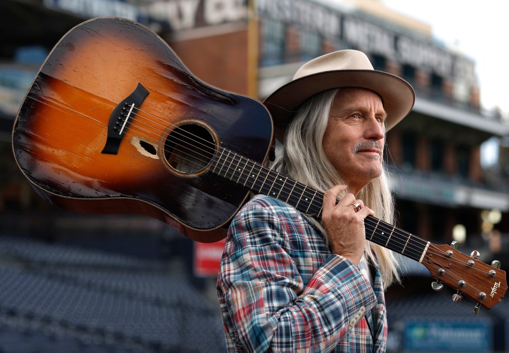 Home run! Steve Poltz is back in San Diego just in time to accept a major award – San Diego Union-Tribune