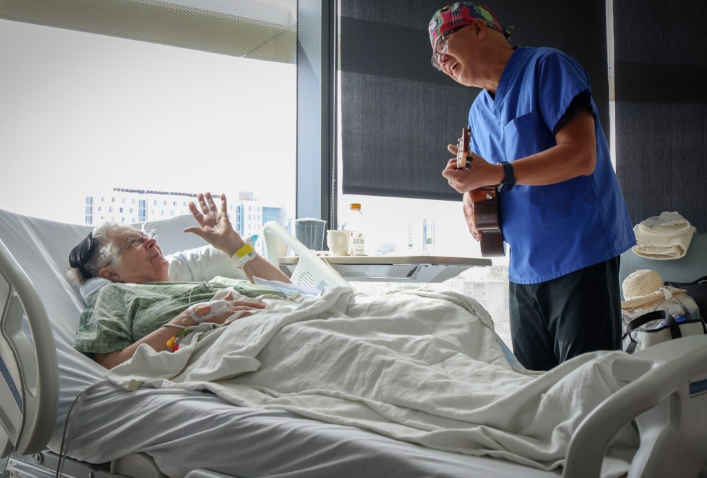 San Diego’s singing nurse to retire. ‘He saved all of us.’ – San Diego Union-Tribune