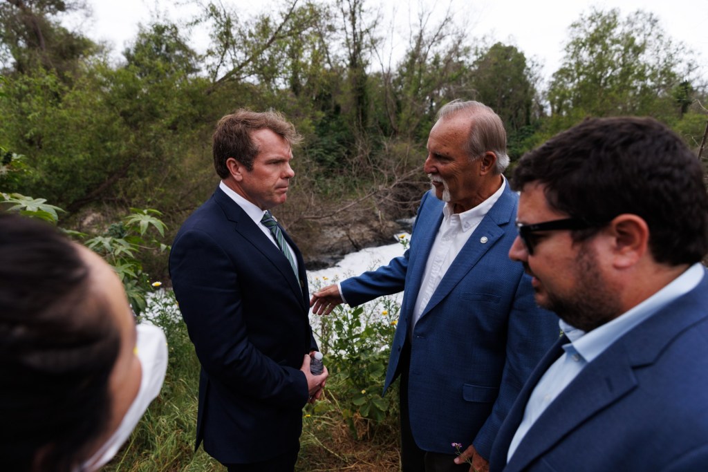 Feds visit Imperial Beach to assess economic toll of Tijuana River pollution crisis – San Diego Union-Tribune