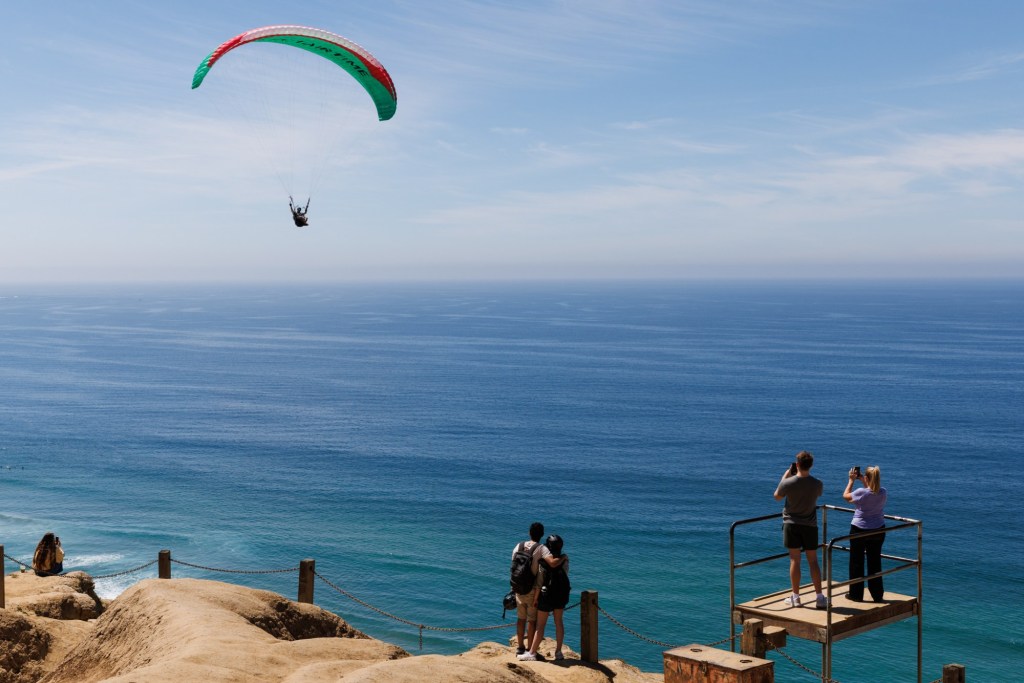 Two rescued from cliff at Torrey Pines Gliderport – San Diego Union-Tribune