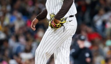 Two big innings by Giants, poor all-around play doom Padres