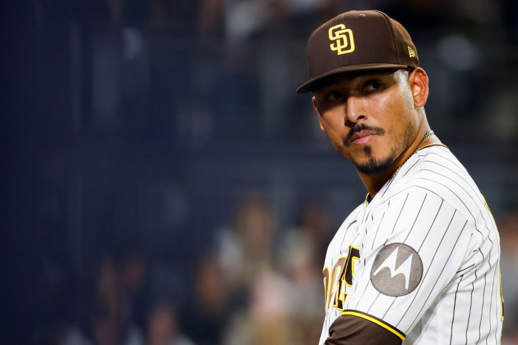 Jeremiah Estrada's velo 'better' on rehab, Lucas Giolito's whereabouts
