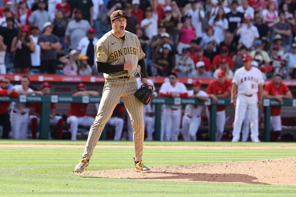 Padres fans take joy machine on the road