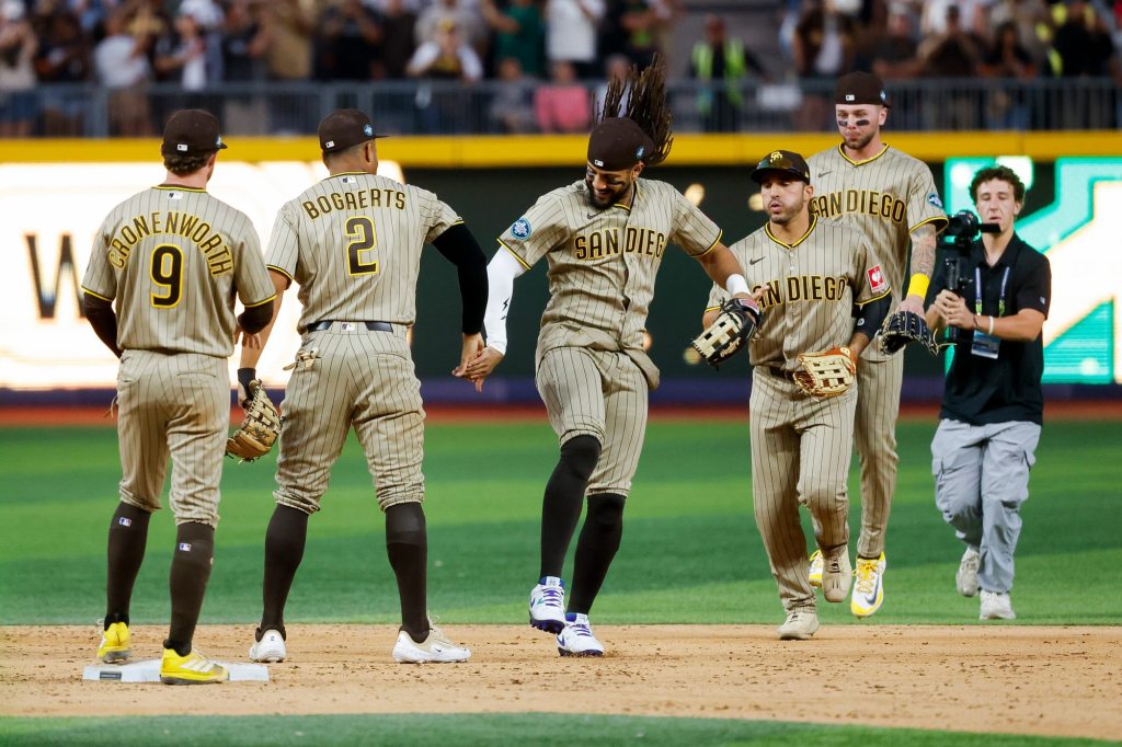Seeking a seventh straight series win