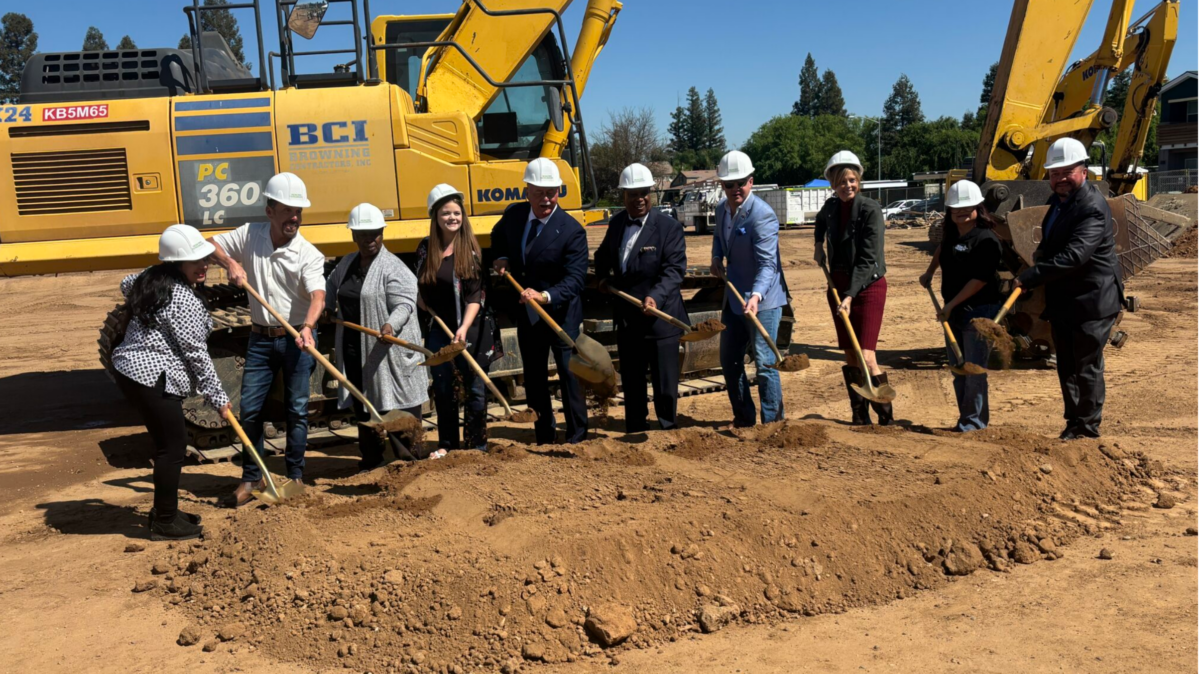 City officials at groundbreaking.