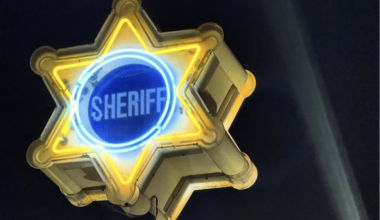 Historic Neon Sheriff Star Returns to West Hollywood