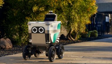 California city presses pause on food delivery robots