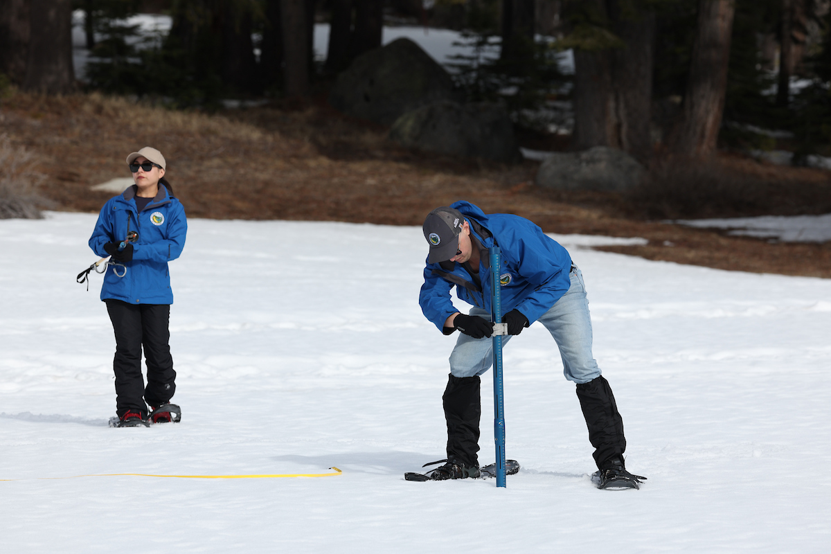Winter’s alarmingly low snowpack offers a glimpse of the changing rhythm of water in the Western U.S.