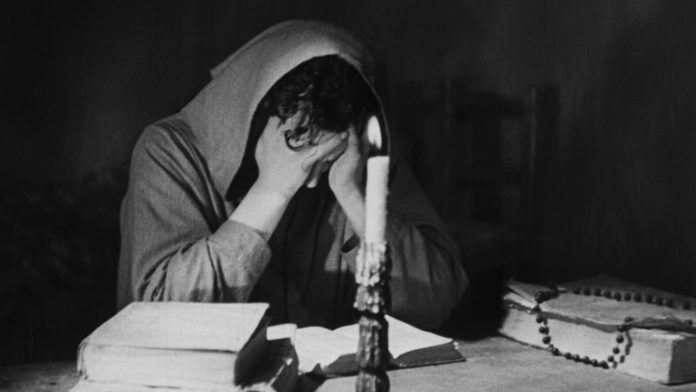 PHOTO: Janus Films | The South Pasadenan | Dos Monjes