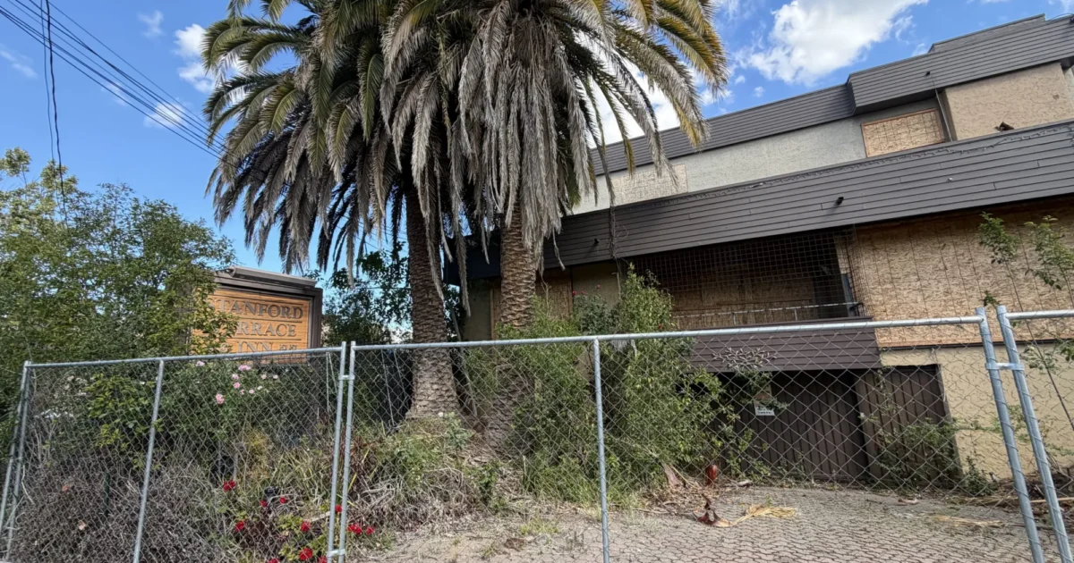Palo Alto orders demolition of former Stanford Terrace Inn