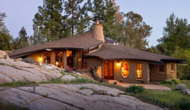 Architect Robert Thiele Designed This $2.5 Million Home in San Diego