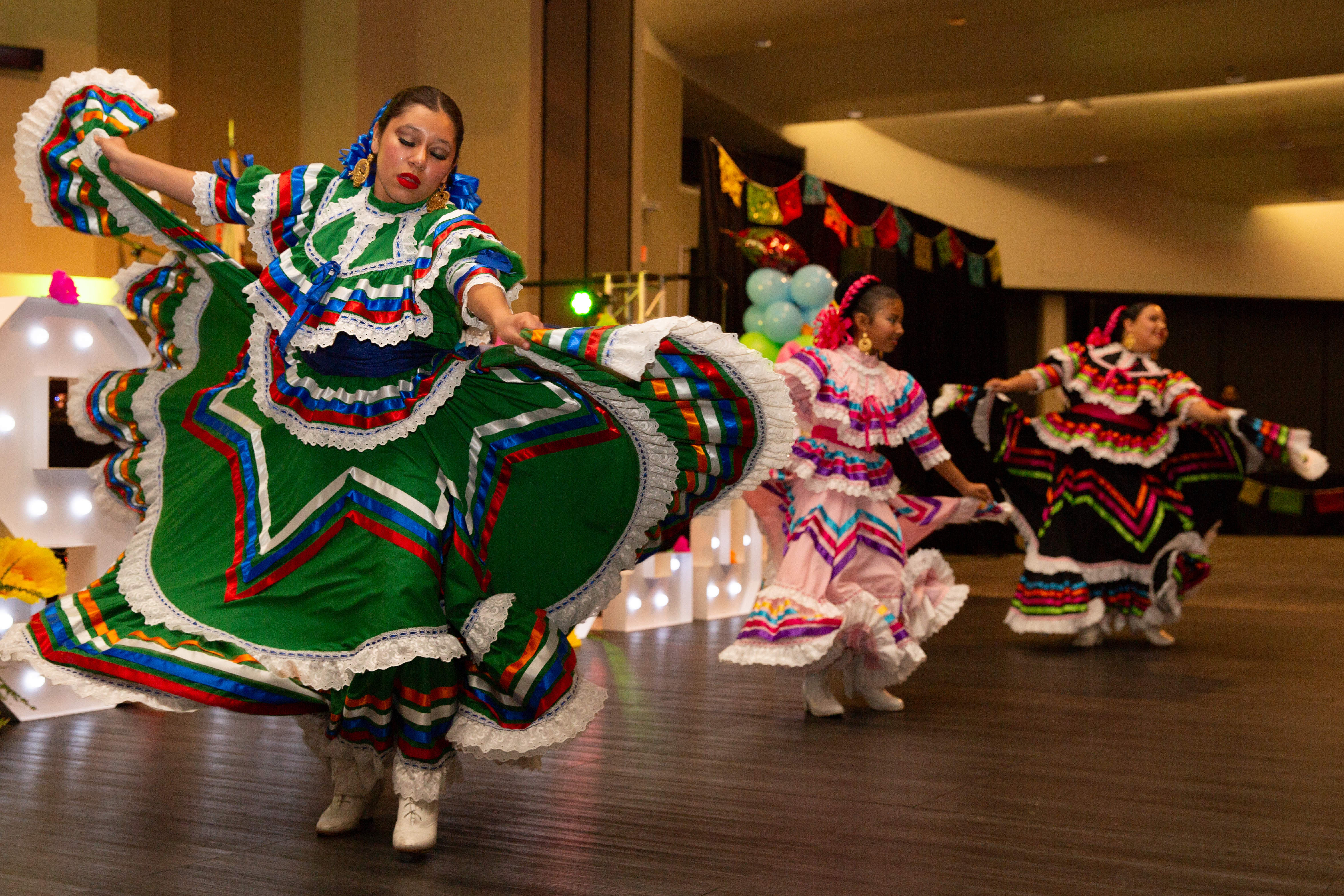 Members of the Alma de Oro baile folklórico dance group...