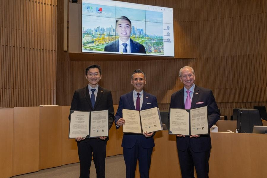 L.A., Long Beach ports join Singapore in renewing green corridor pact – Daily Breeze