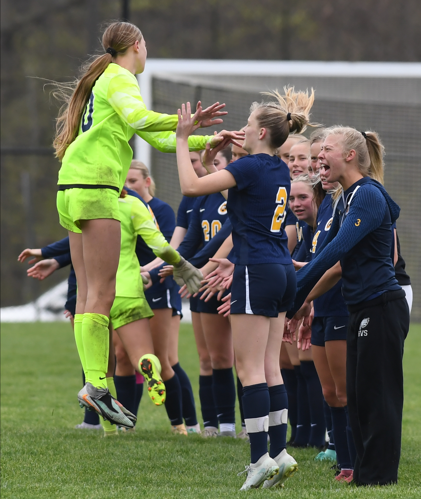 The Bloomfield Hills Marian Mustangs defeated the Hartland Eagles 3-2...