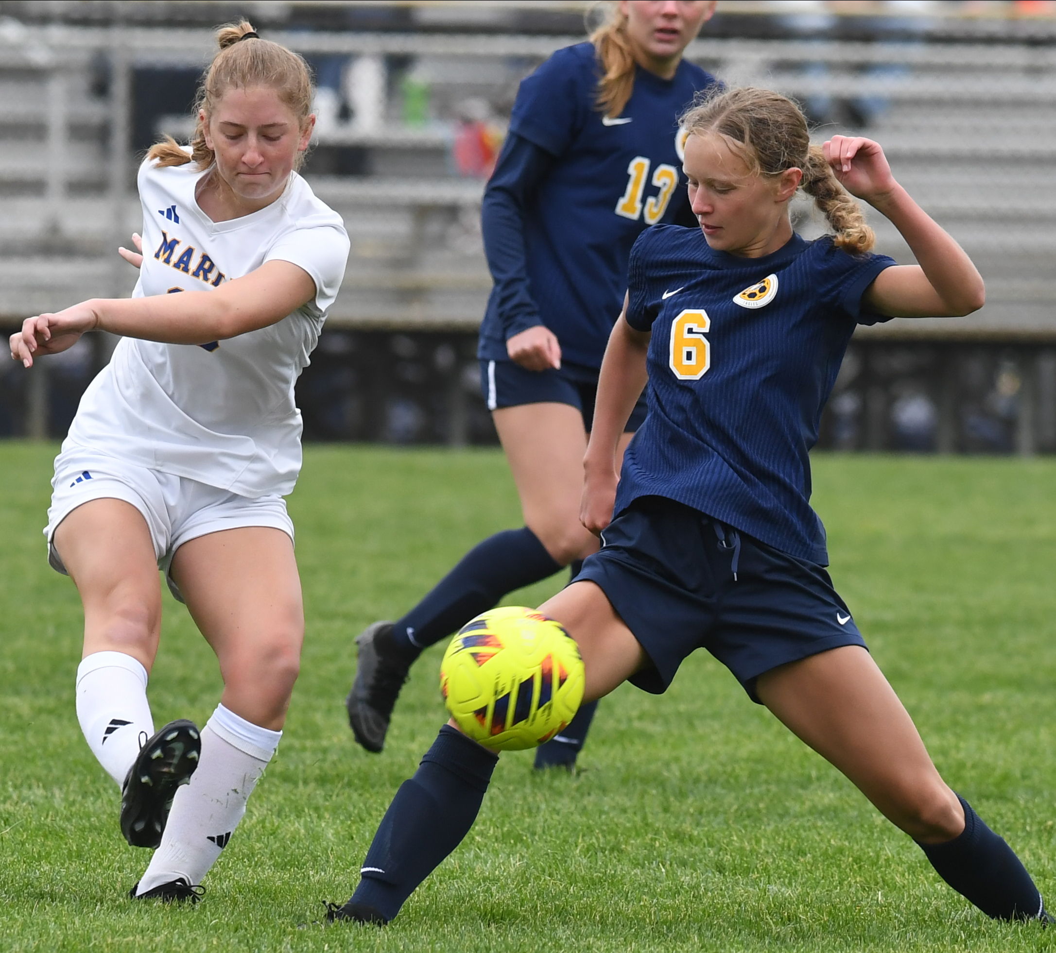 The Bloomfield Hills Marian Mustangs defeated the Hartland Eagles 3-2...