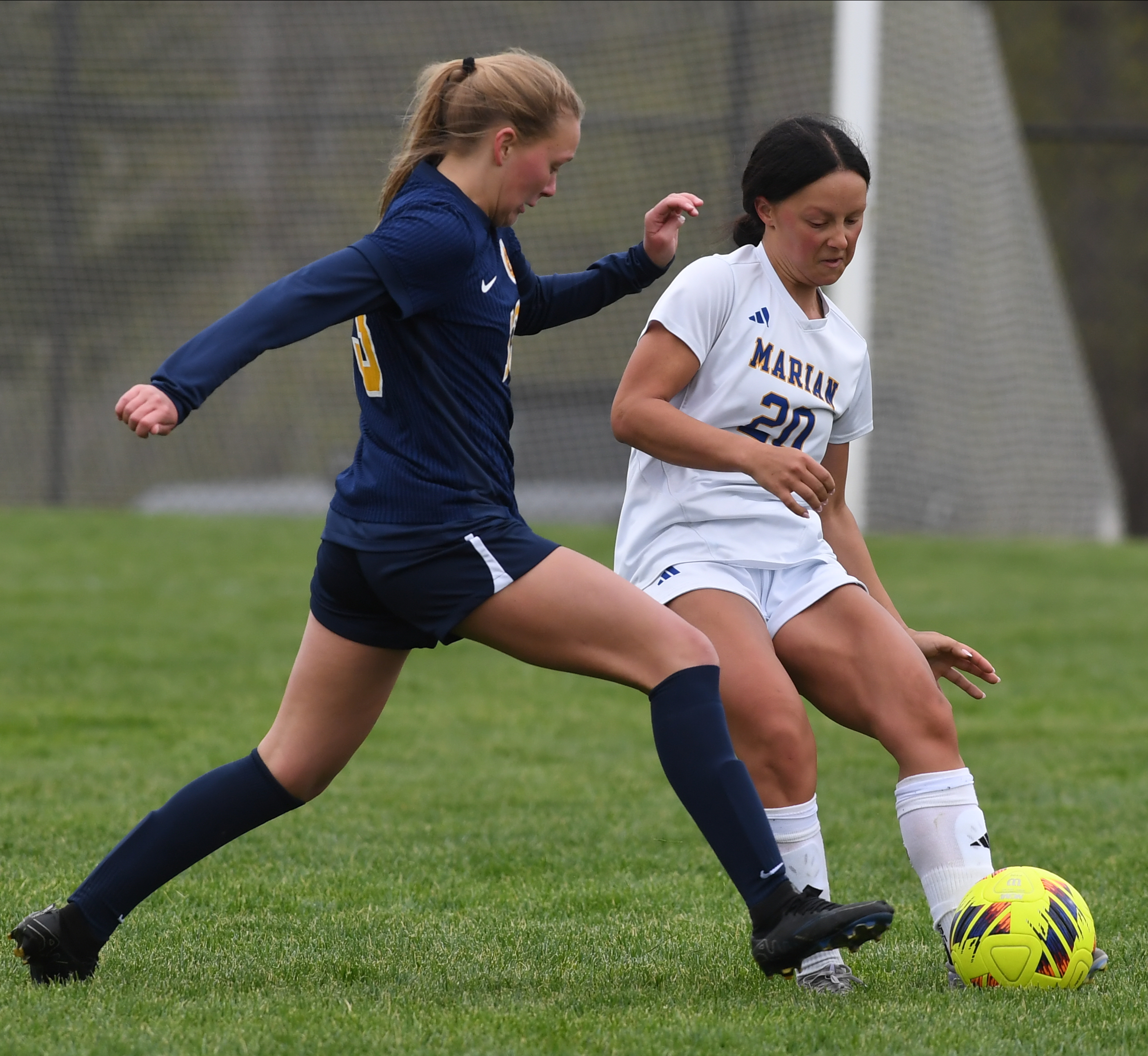 The Bloomfield Hills Marian Mustangs defeated the Hartland Eagles 3-2...