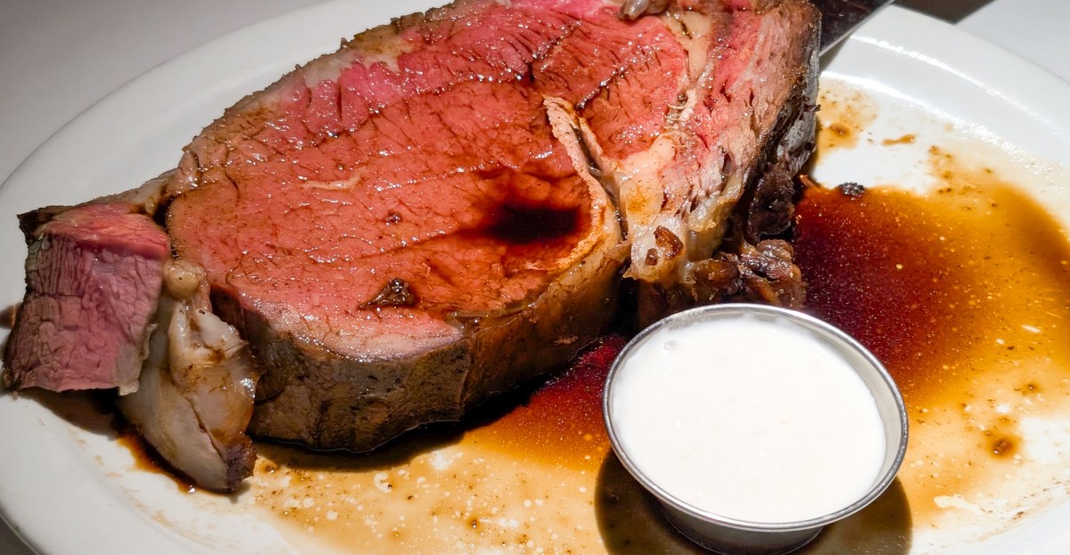 Kitsch Is King at Taylor’s Steak House in Koreatown