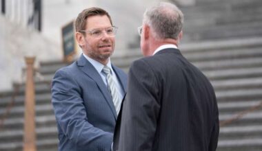 A messy California governor's race raises Democratic fears of potential loss