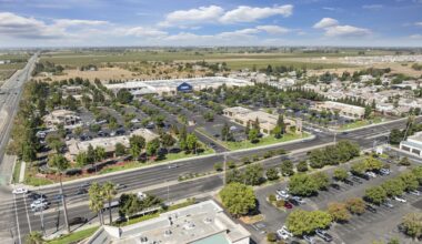 Vintner's Square Shopping Center