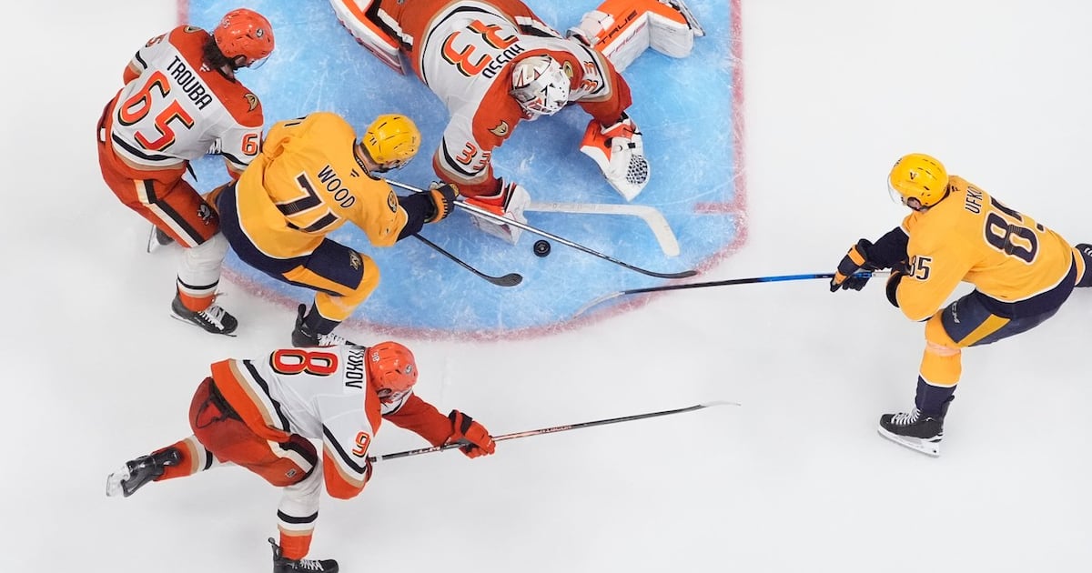 Anaheim Ducks beat Nashville Predators to clinch third seed in Pacific
