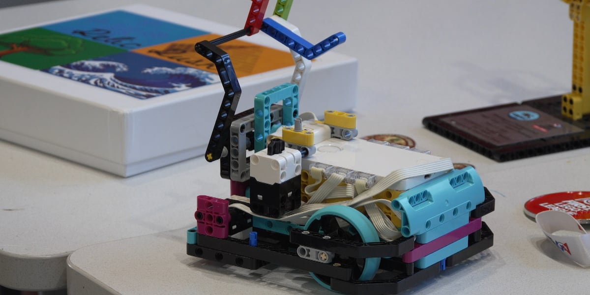 Coast Episcopal robotics team heads to California competition