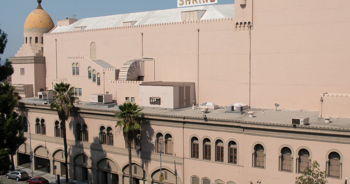 SCA announces director Jason Reitman and cinematographer Alice Brooks to speak at commencement – Annenberg Media