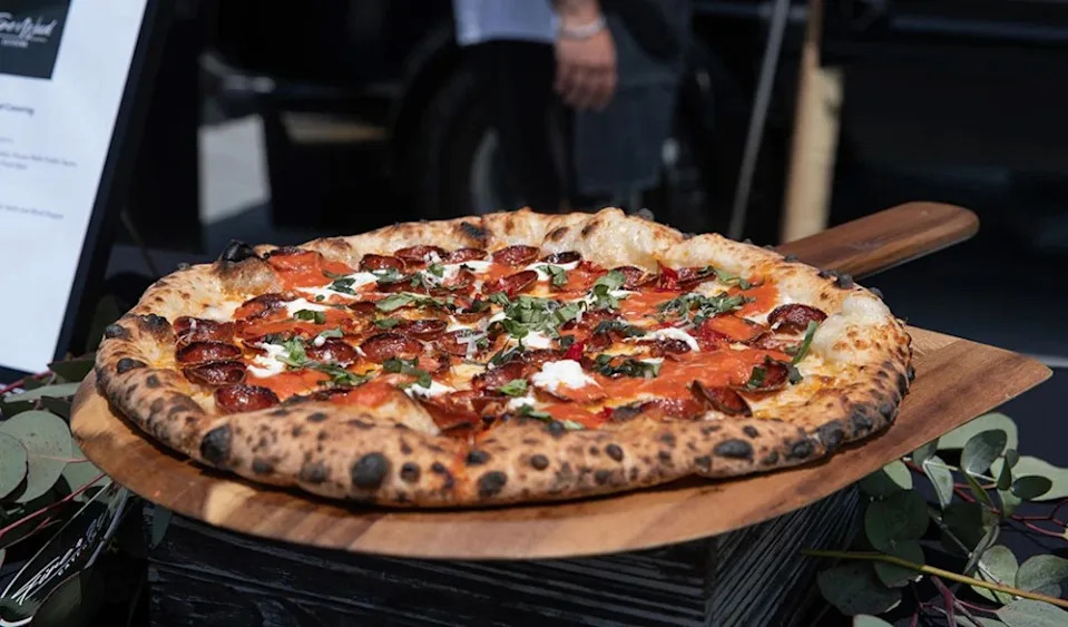 Americans eat about 100 acres of pizza per day. <a href="http://www.lalive.com" rel="nofollow noopener" target="_blank" data-ylk="slk:http://www.lalive.com;elm:context_link;itc:0;sec:content-canvas" data-yga="{"yLinkElement":"context_link","yModuleName":"content-canvas","yLinkText":"http"}" class="link ">http://www.lalive.com</a>