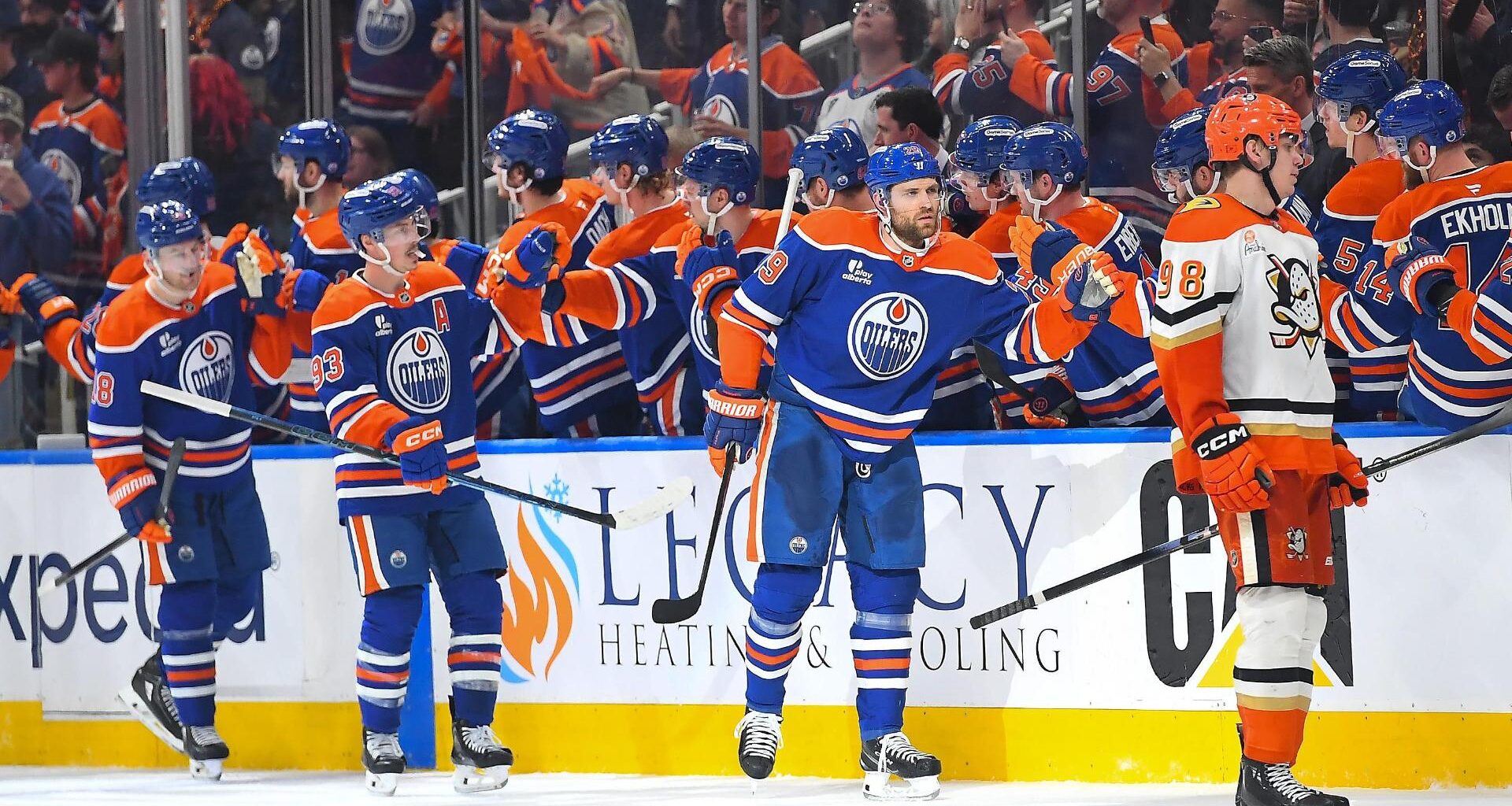 Draisaitl's 2 goals lift the Oilers past the Ducks 4-1 to stave off elimination
