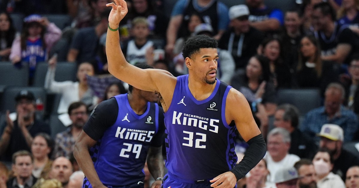 Raynaud scores 28 points to help Kings beat Pelicans 117-113