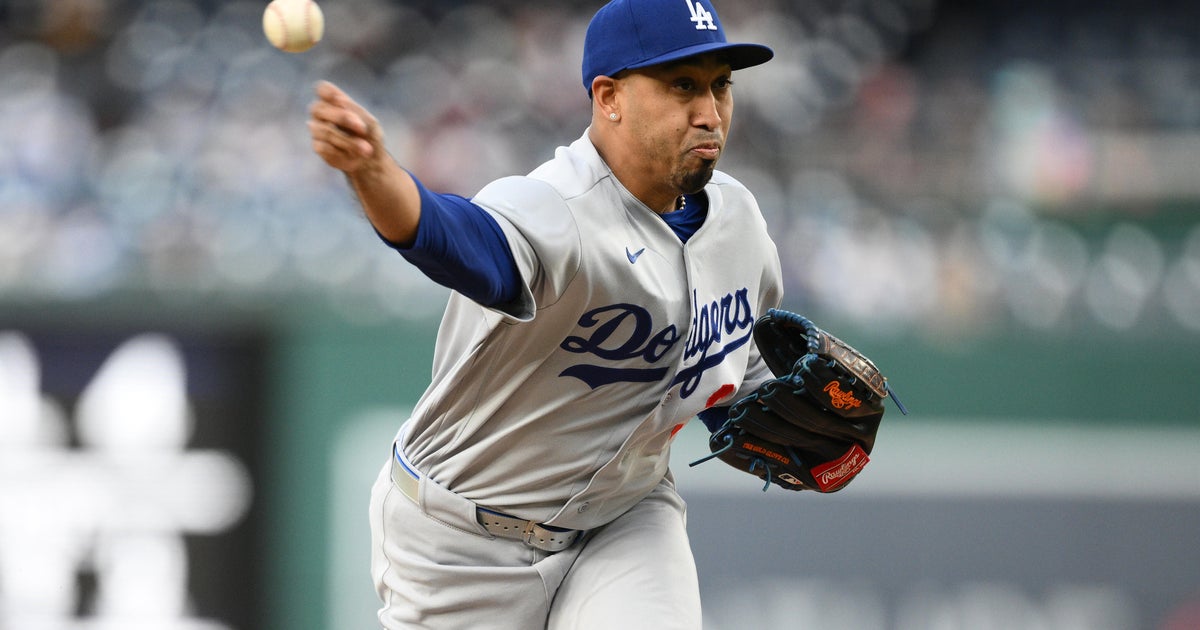 Dodgers closer Edwin Díaz will have elbow surgery and is expected to miss about 3 months