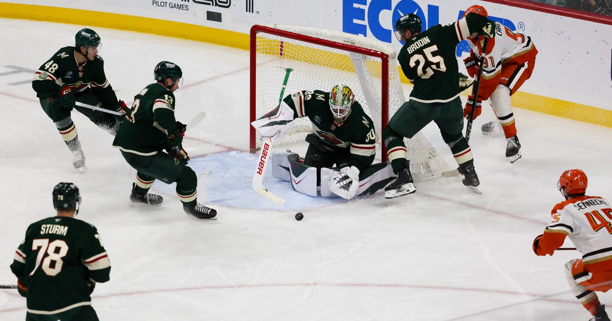 Wallstedt makes 35 saves for Wild in a 3-2 win over the Ducks in a playoff tuneup for both teams