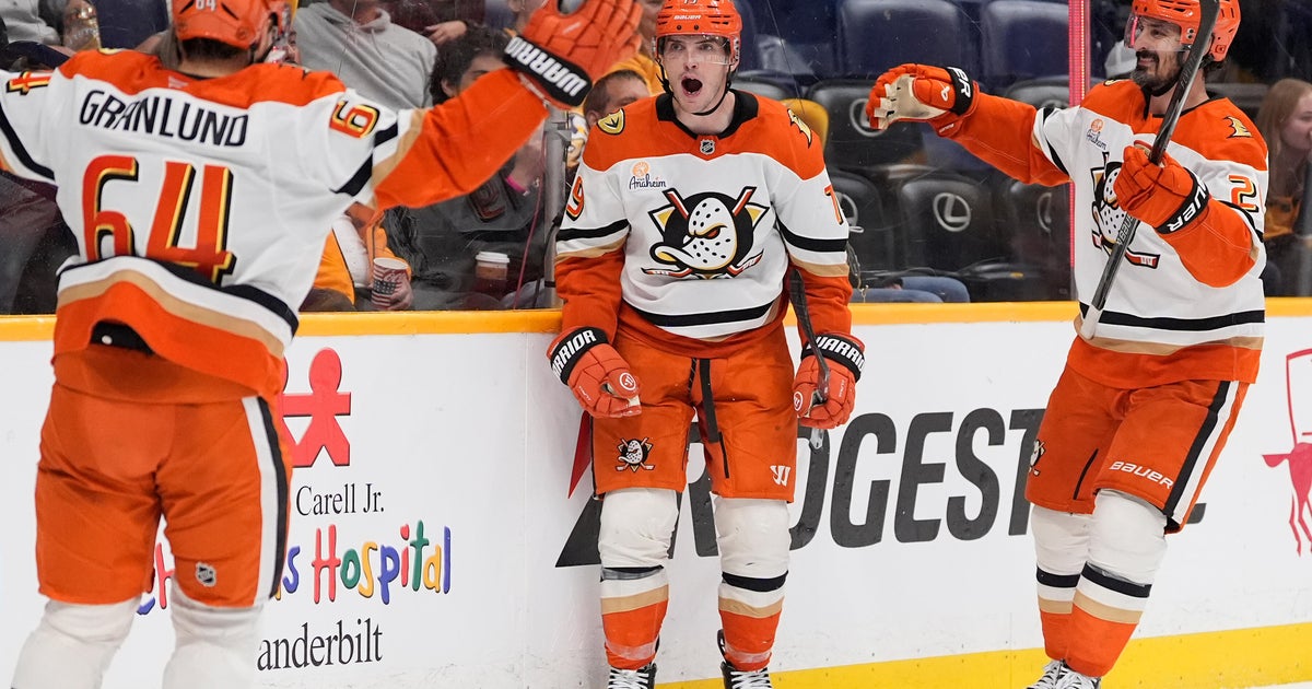 Terry's late power-play goal lifts Anaheim past Preds 5-4 setting up Ducks-Oilers