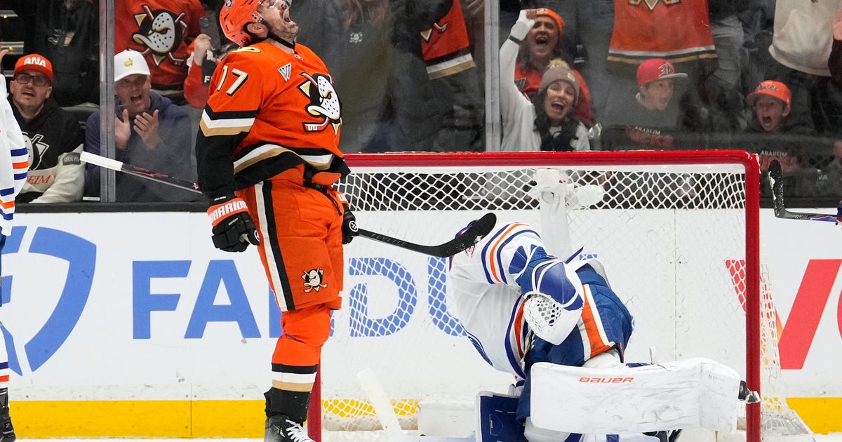 Ducks blast Oilers 7-4 in Game 3 in Anaheim's first home playoff game in 8 years