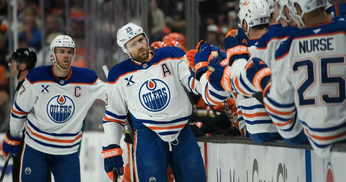 Draisaitl's 2 goals lift the Oilers past the Ducks 4-1 to stave off elimination
