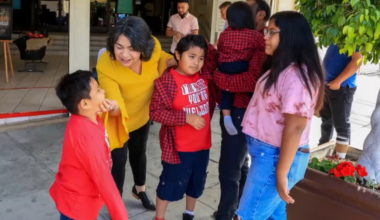 Los Angeles pastor opens church doors to asylum seekers – NBC Los Angeles