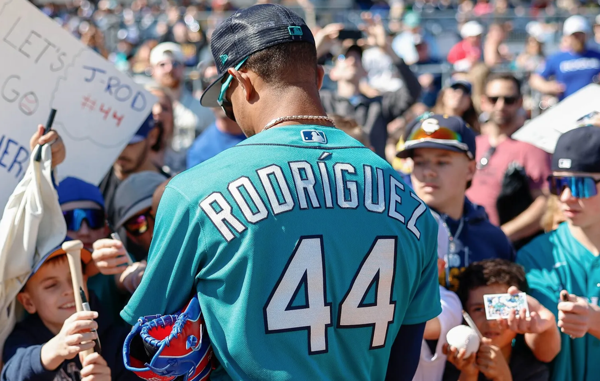 Jo Adell robs 3 home runs as Angels stun Seattle Mariners | Mariners