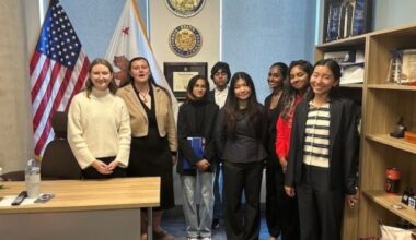 California Students Author New ‘Digital Wellness’ Bill, Say School Cellphone Bans Fall Short