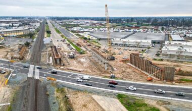 '60 Minutes' probes California's 'ghost train' with no track after 18 years