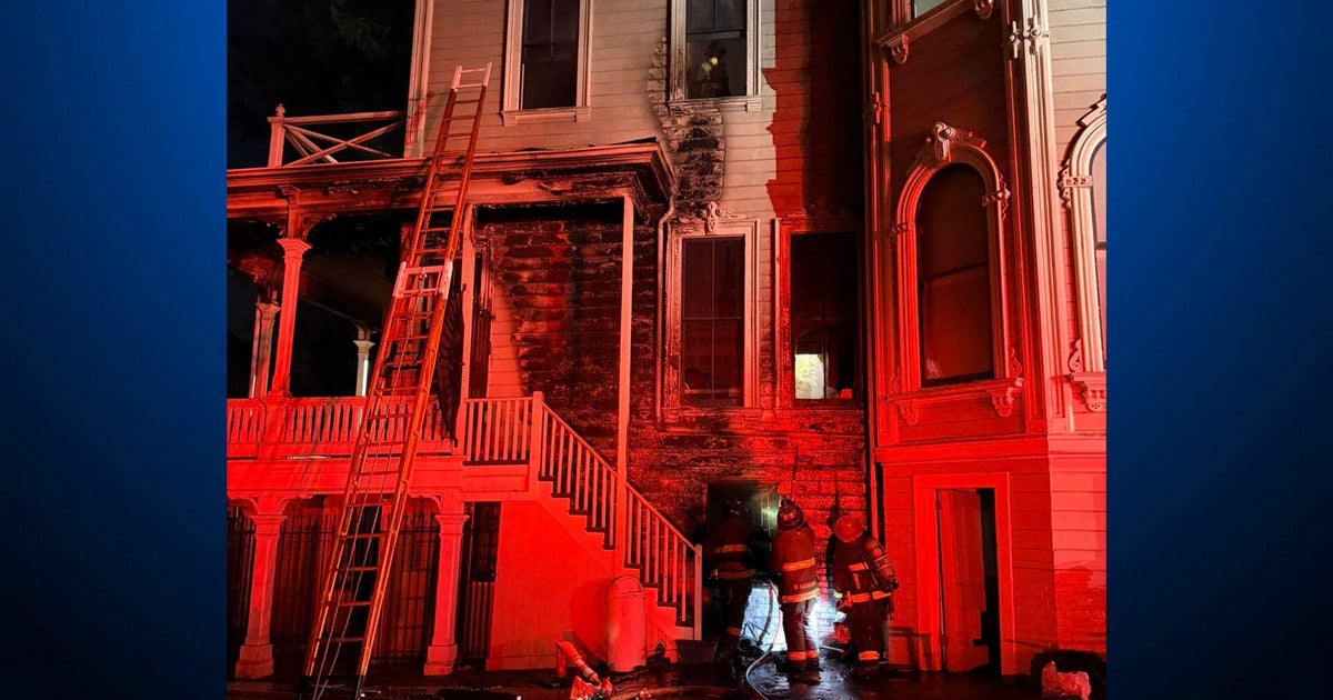 Oakland's historic Camron-Stanford House on Lake Merritt damaged by fire