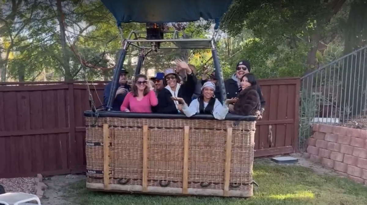 Hot air balloon makes surprise landing in California homeowner’s backyard