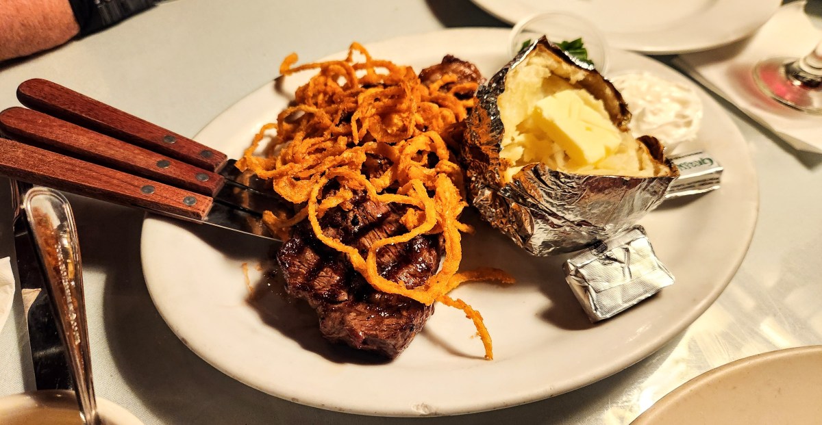 The 70-Year-Old Eagle Rock Steakhouse That Hollywood Can’t Stop Filming