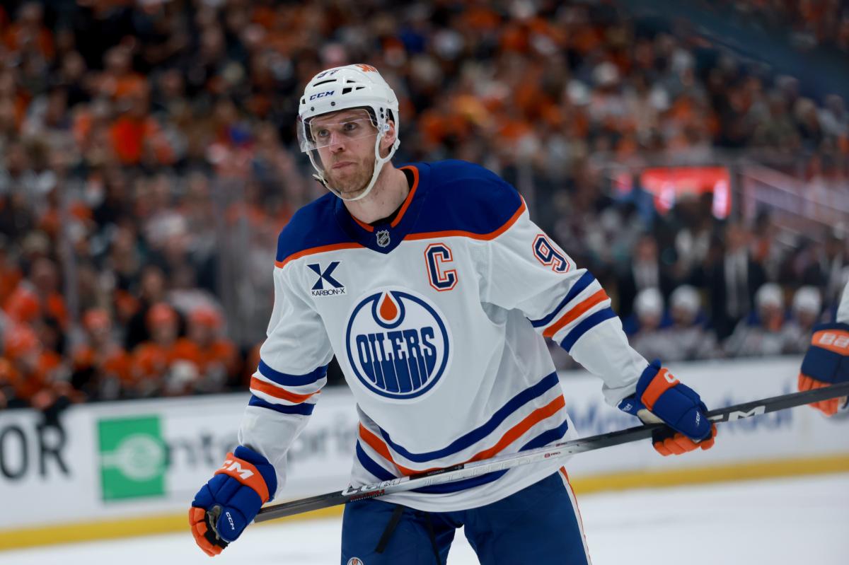 Get free $20 + 100% deposit match up to $100 for Oilers vs. Ducks