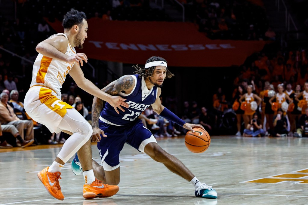 Aztecs land guard in transfer portal as new roster continues to take shape