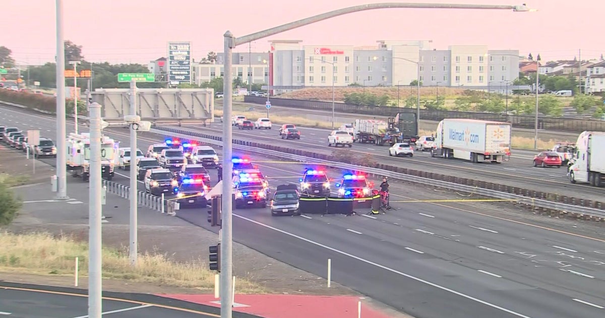Sacramento I-5 chase, shooting leaves carjacking suspect dead